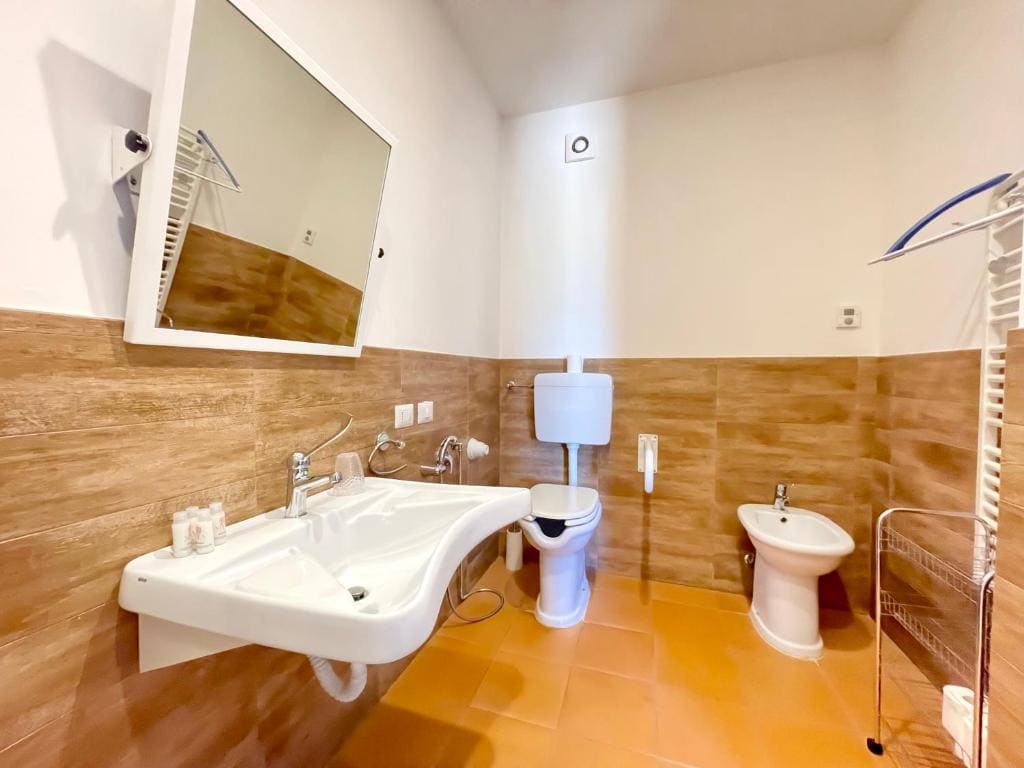 Deluxe Room room - Image 2