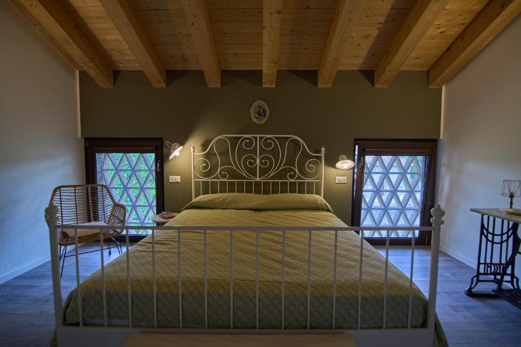 Family Room with Private Bathroom room - Image 2