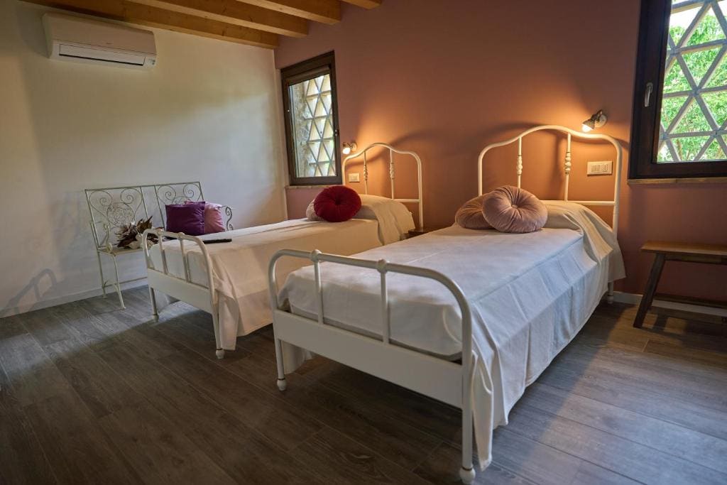 Twin Room room - Image 1