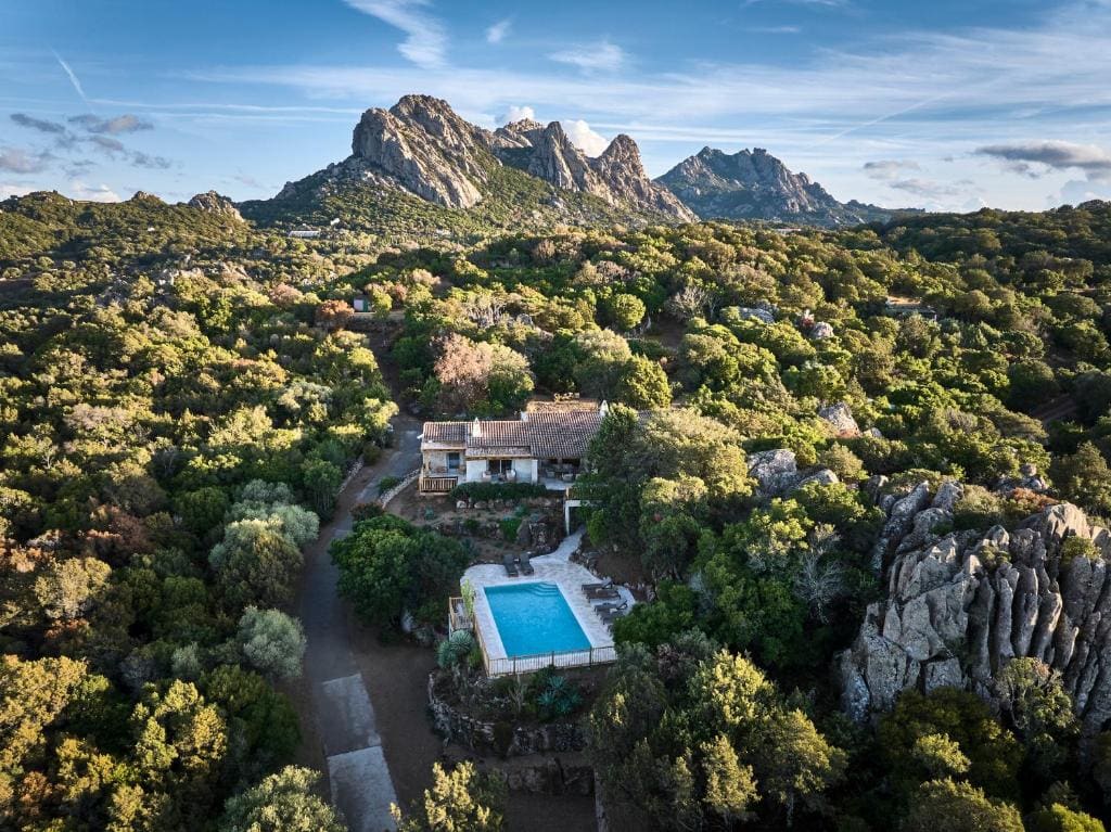Villa with Private Pool room - Image 2