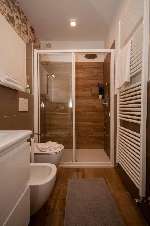 Deluxe Double Room with Extra Bed room - Image 1