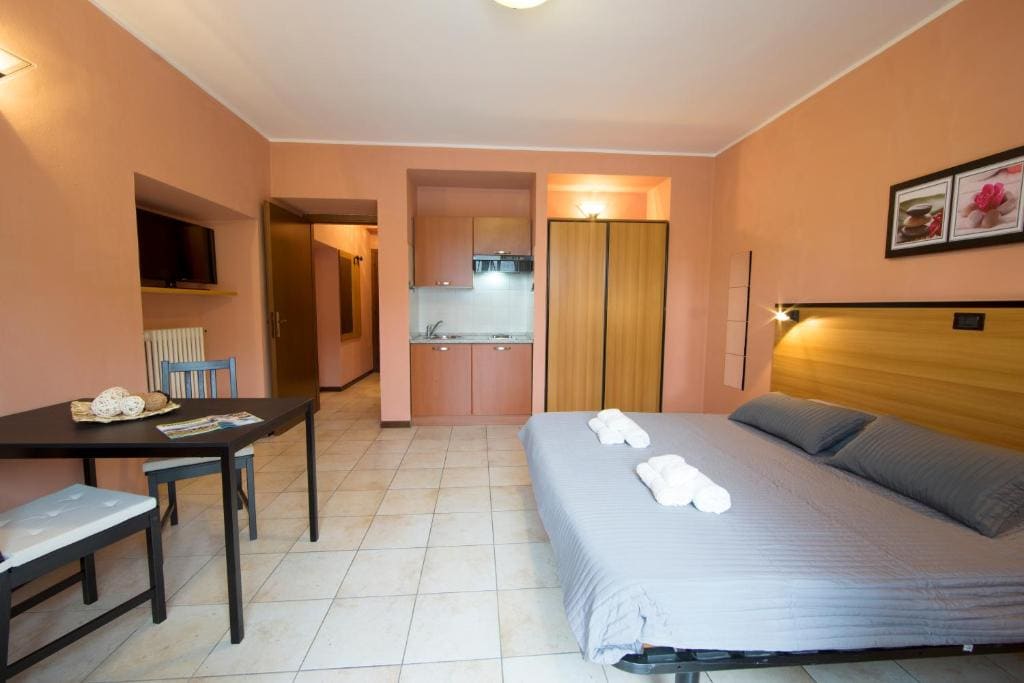 Deluxe Queen Studio room - Image 2