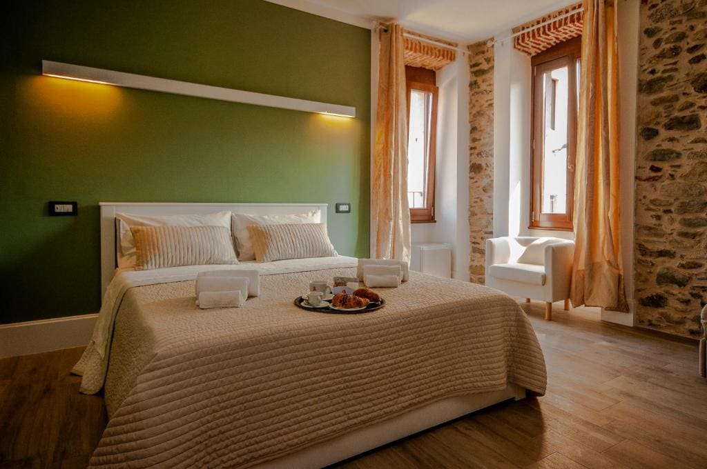 Deluxe Triple Room room - Image 3