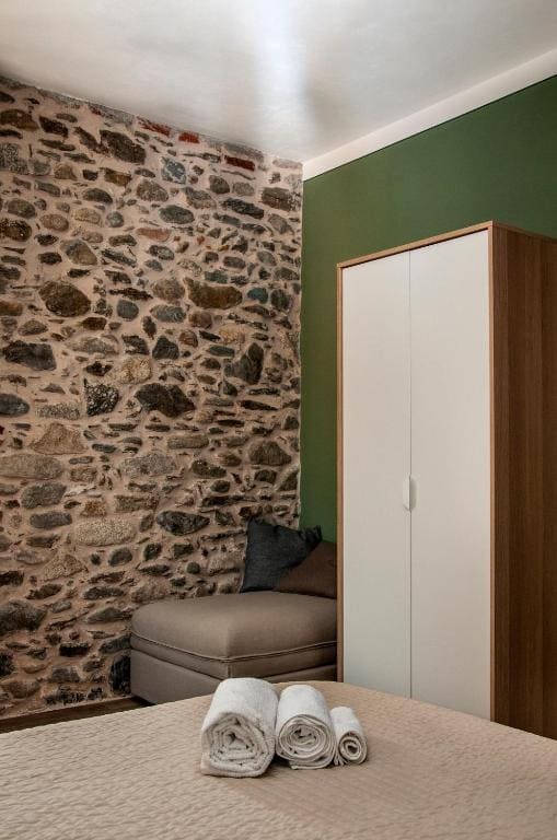 Deluxe Triple Room room - Image 2