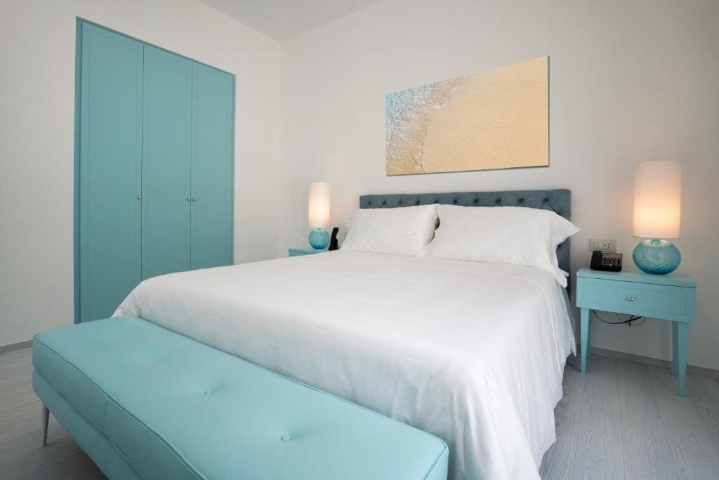 Deluxe King Room room - Image 2