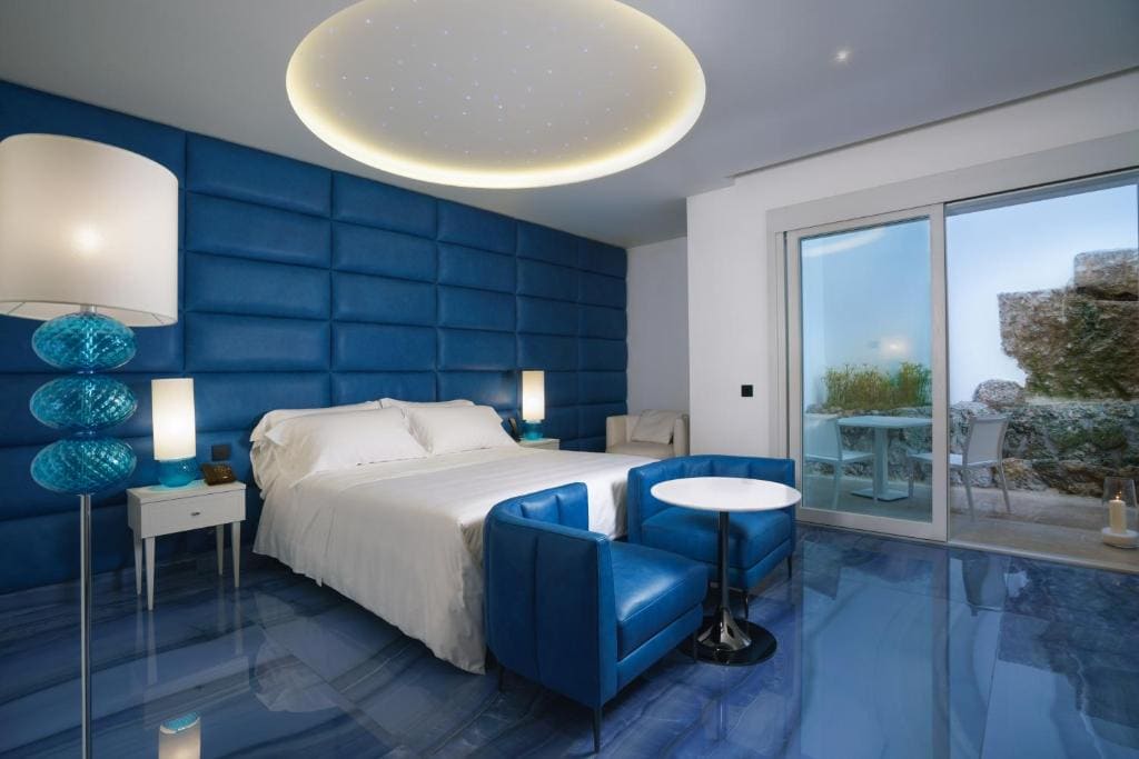 Suite with Garden View room - Image 2