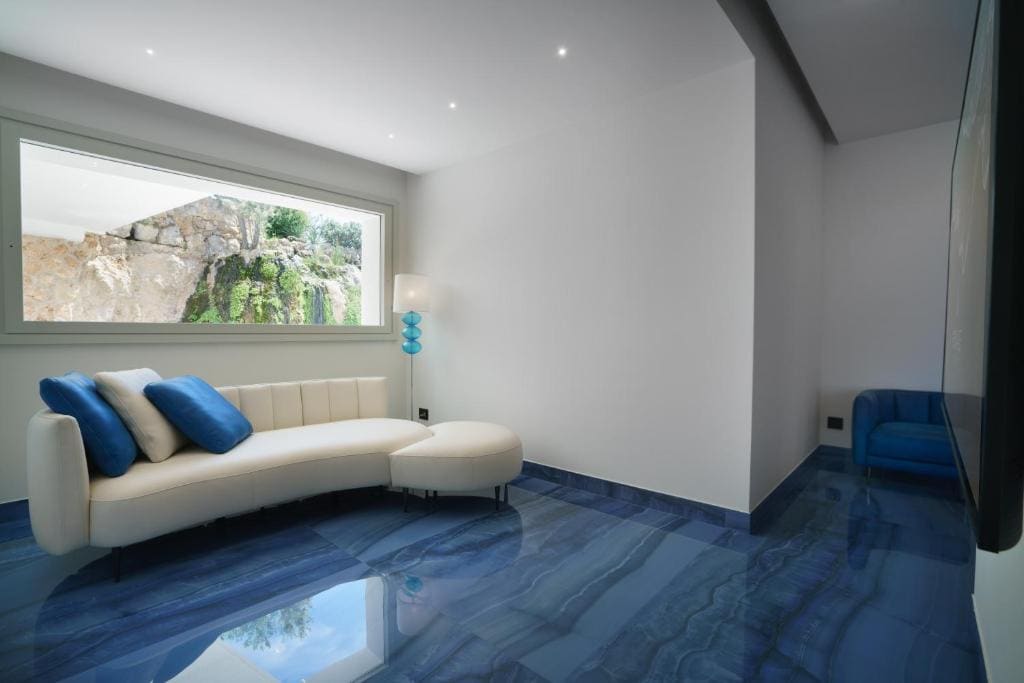 Suite with Sea View room - Image 1