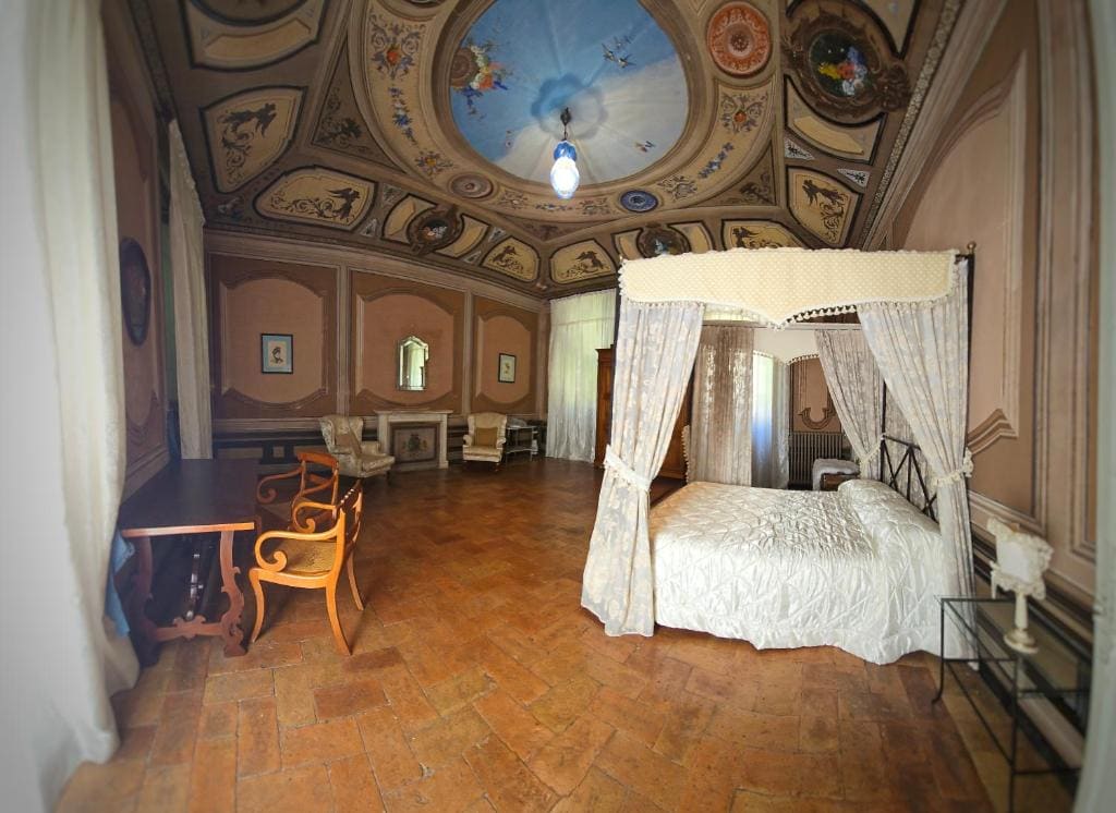 Double Room with Private Bathroom room - Image 3