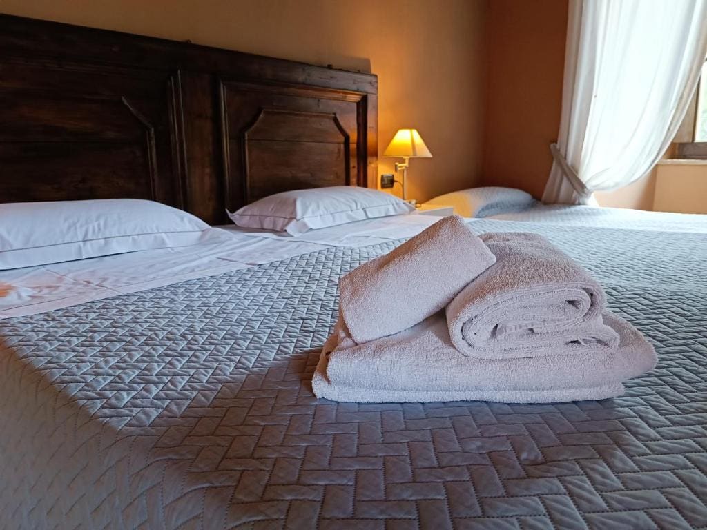 Deluxe Triple Room room - Image 1