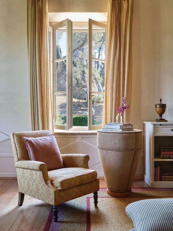 Deluxe Suite room - Image 3