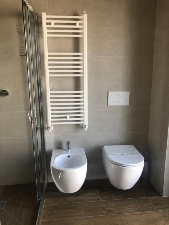 Double Room with Private Bathroom room - Image 3