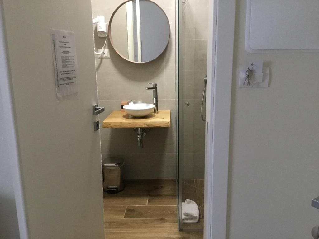 Superior Quadruple Room room - Image 1