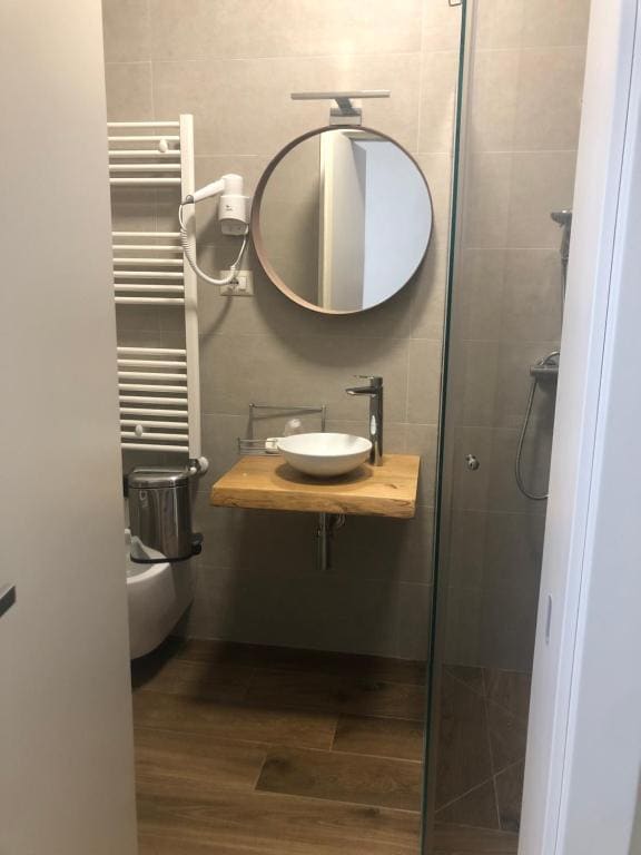 Superior Quadruple Room room - Image 2