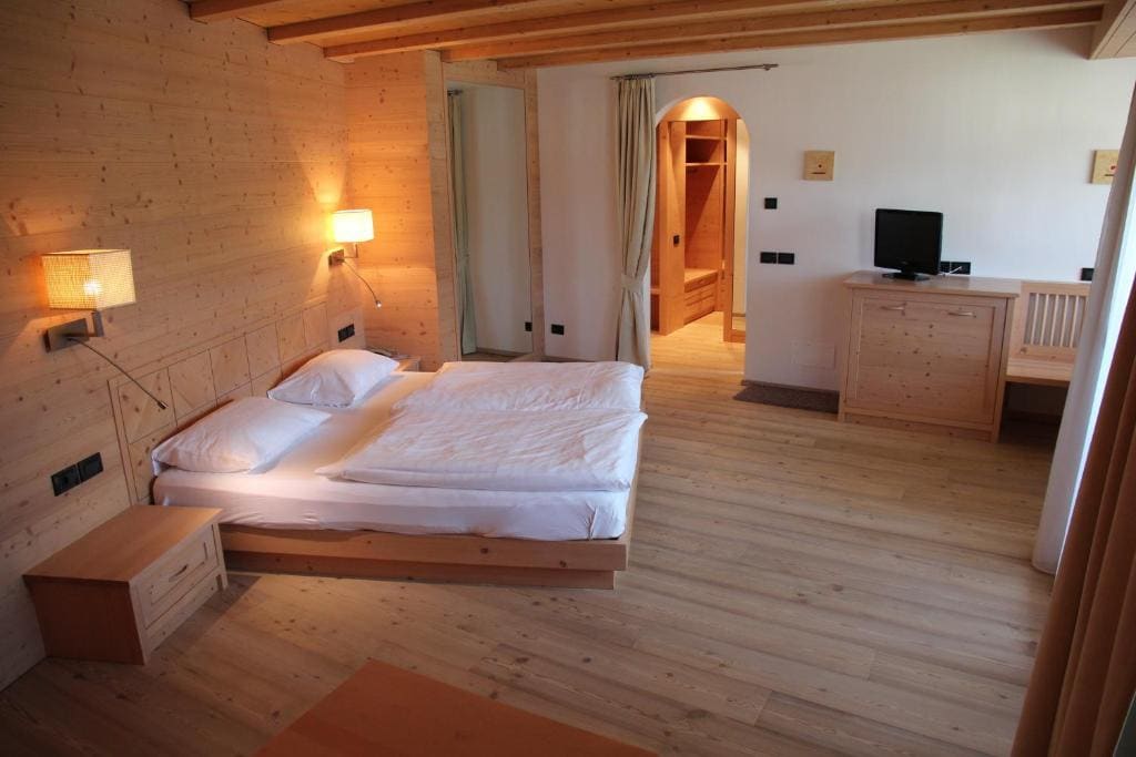 Quadruple Room with Balcony room - Image 2