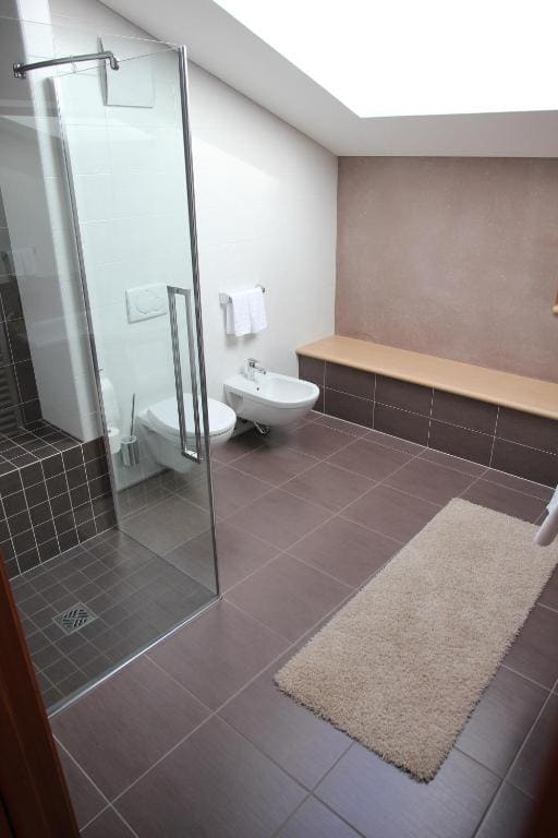 Quadruple Room with Balcony room - Image 3