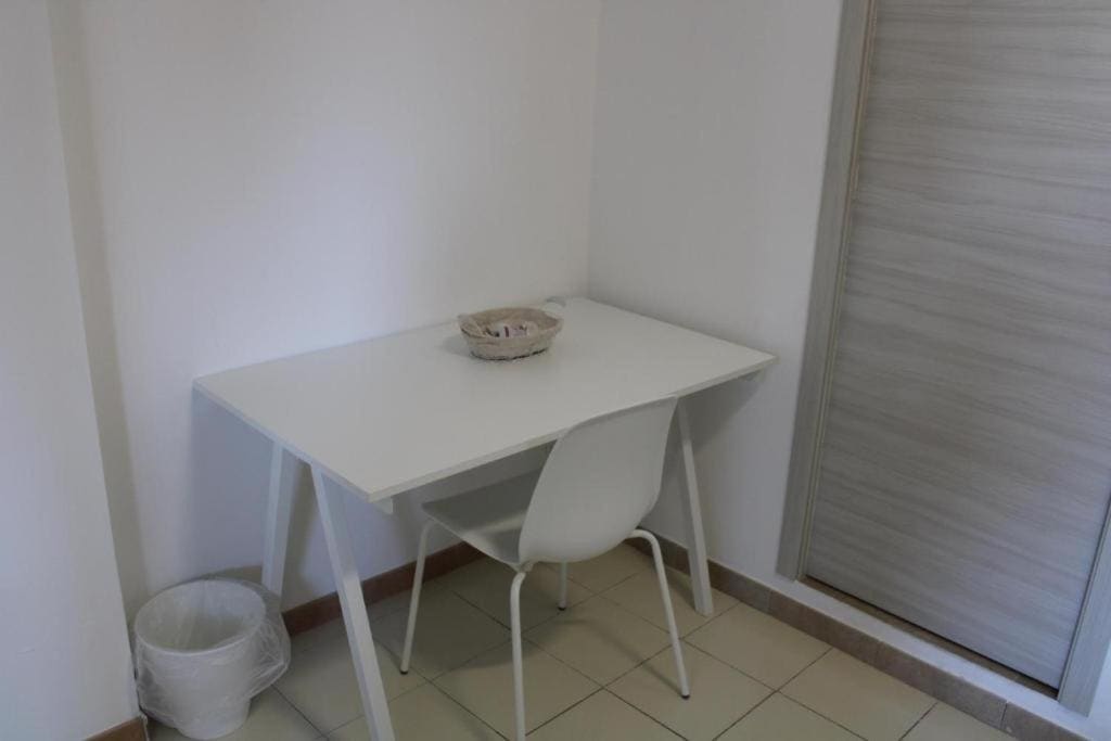Large Double Room room - Image 2