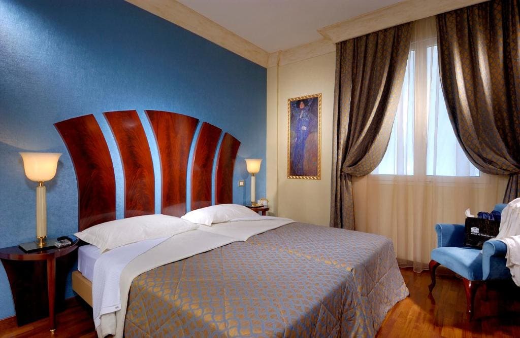 Classic Double Room room - Image 2