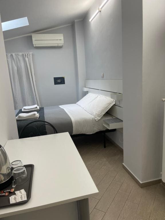 Deluxe Room room - Image 3