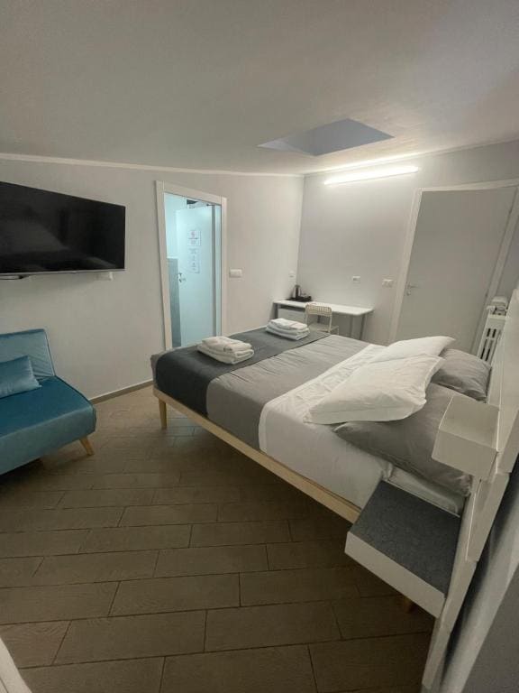 Standard Double Room room - Image 3