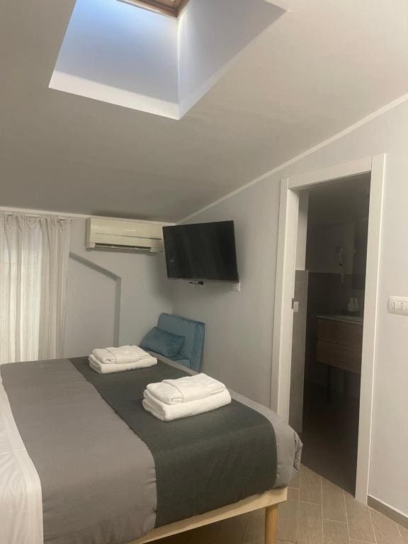 Standard Double Room room - Image 2