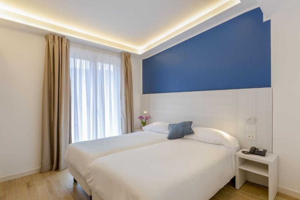 Double or Twin Room with Balcony room - Image 3