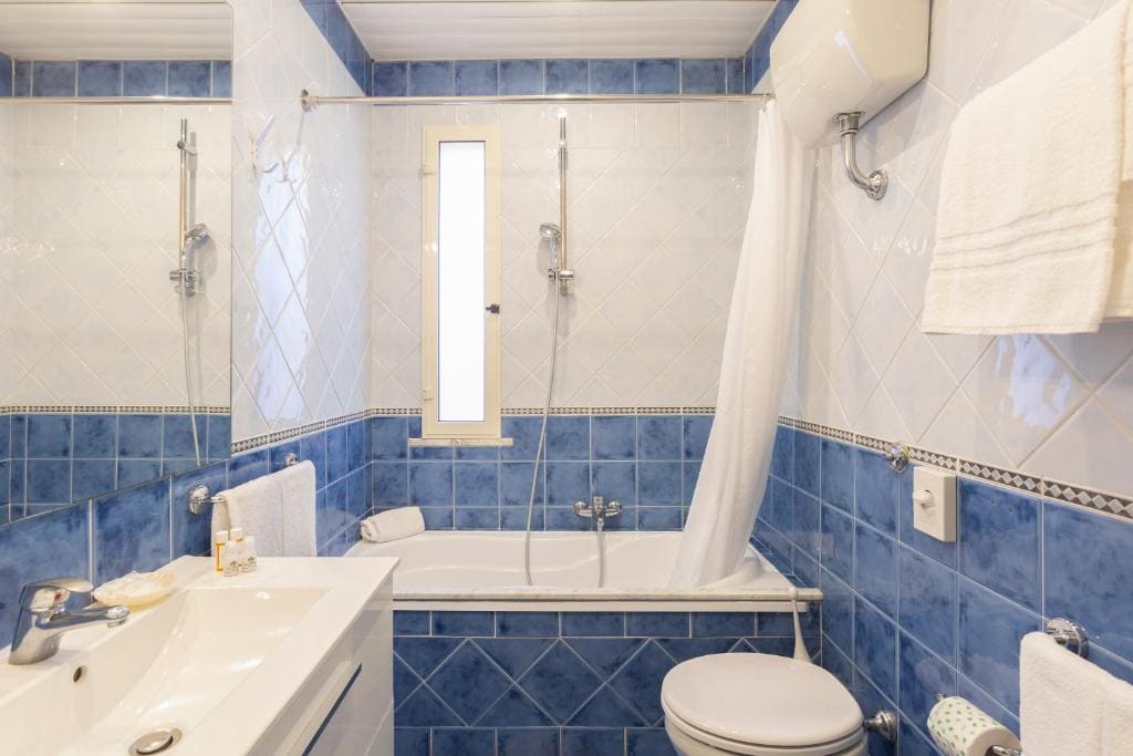 Double or Twin Room room - Image 1