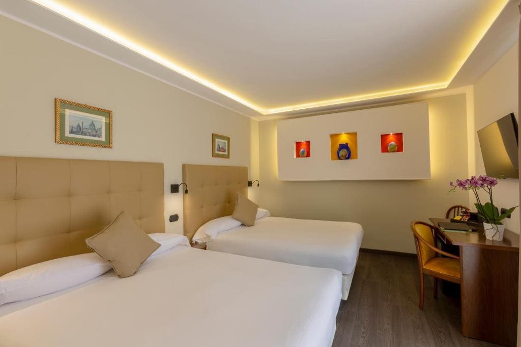 Quadruple Room room - Image 1