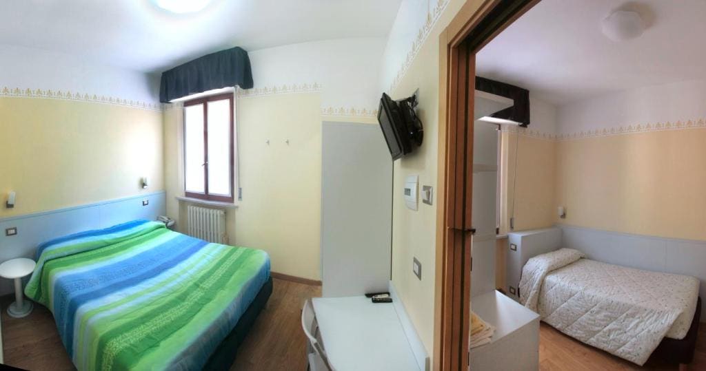 Quadruple Room room - Image 3