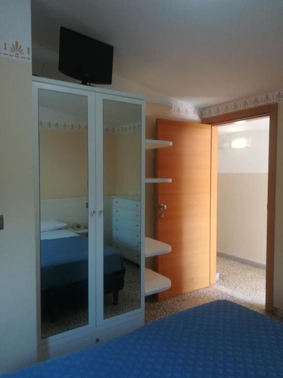 Standard Double or Twin Room room - Image 2