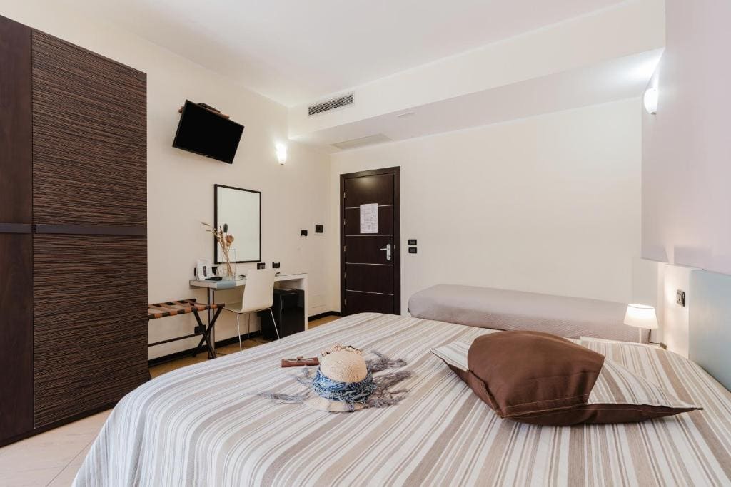 Quadruple Room room - Image 1