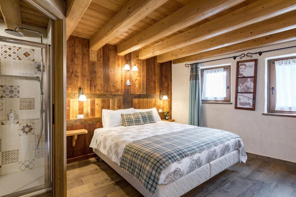 Standard Double Room room - Image 2