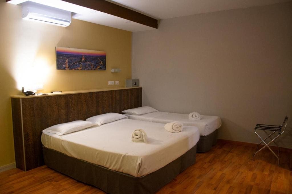 Classic Triple Room room - Image 1