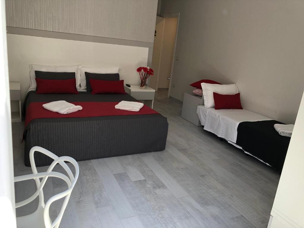 King Room room - Image 1