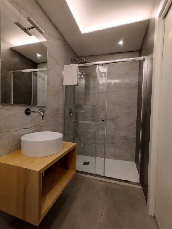 Deluxe Room room - Image 3