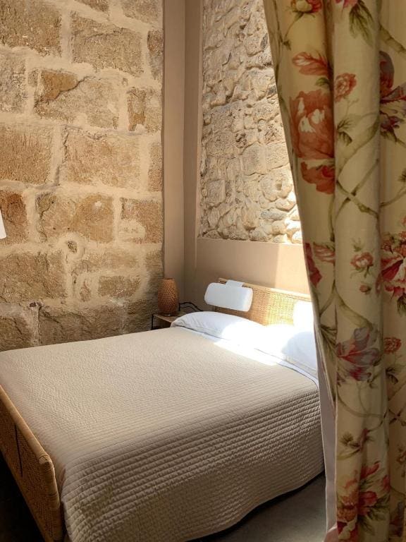 Junior Suite with Garden View room - Image 1