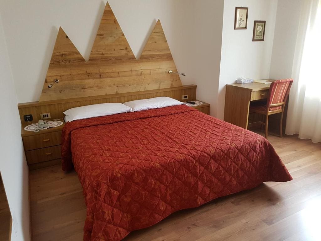 Double Room with Balcony room - Image 1