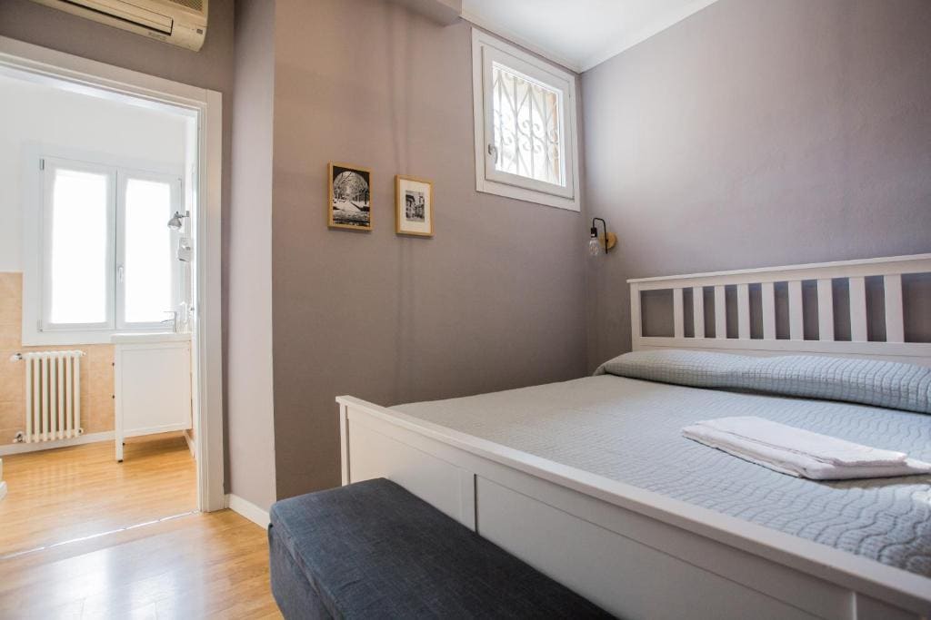 Double Room with Private Bathroom room - Image 2
