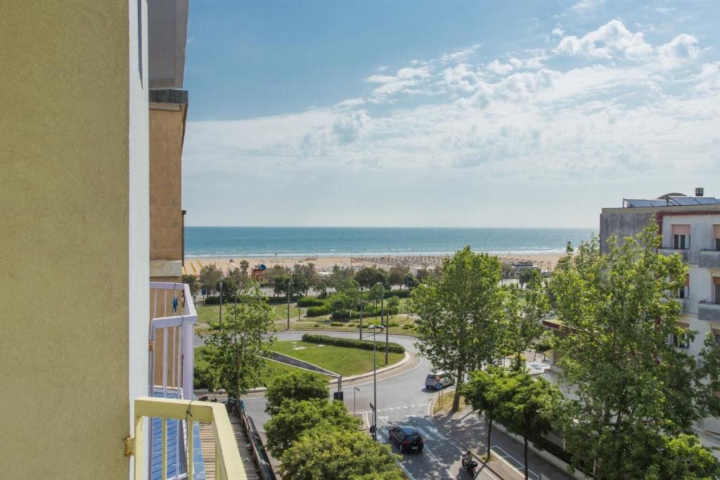 Double or Twin Room with Sea View room - Image 2