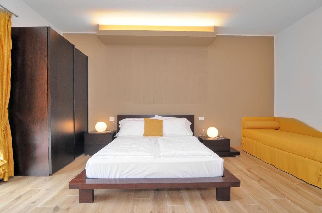 Junior Suite with Balcony room - Image 3