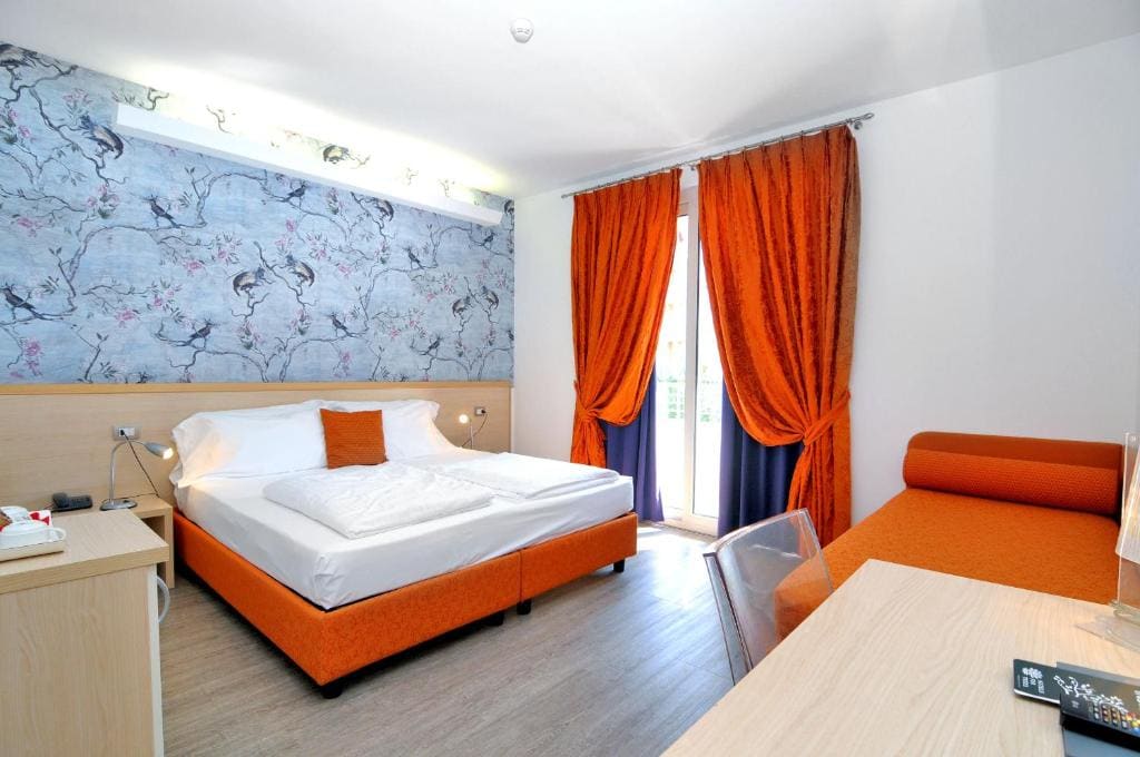 Superior Double or Twin Room with Balcony room - Image 3