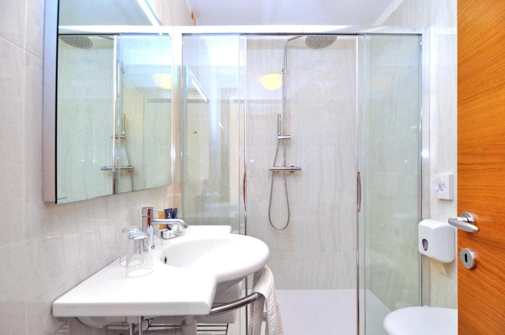 Triple Room with Balcony room - Image 1