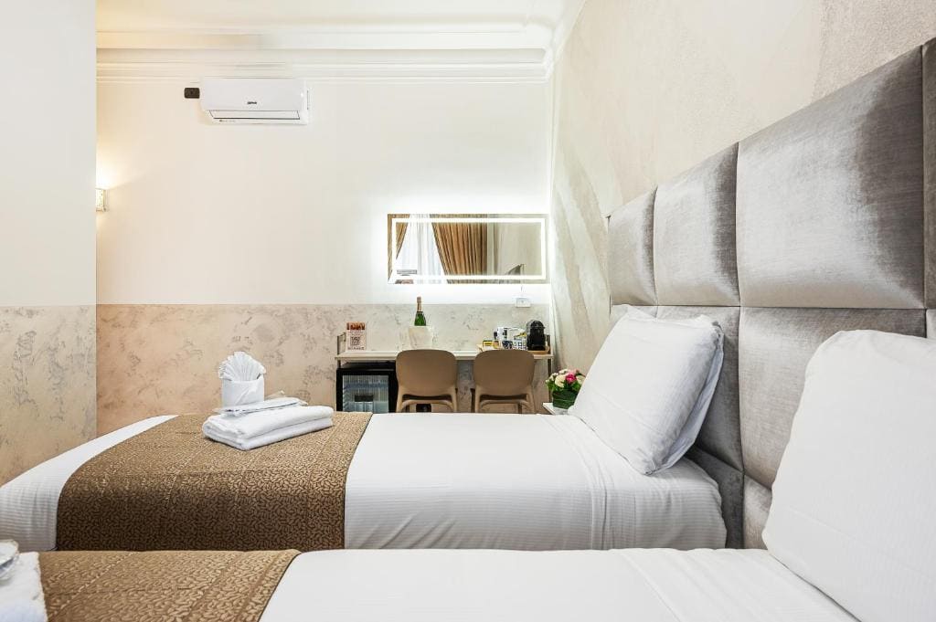 Superior Double Room room - Image 2