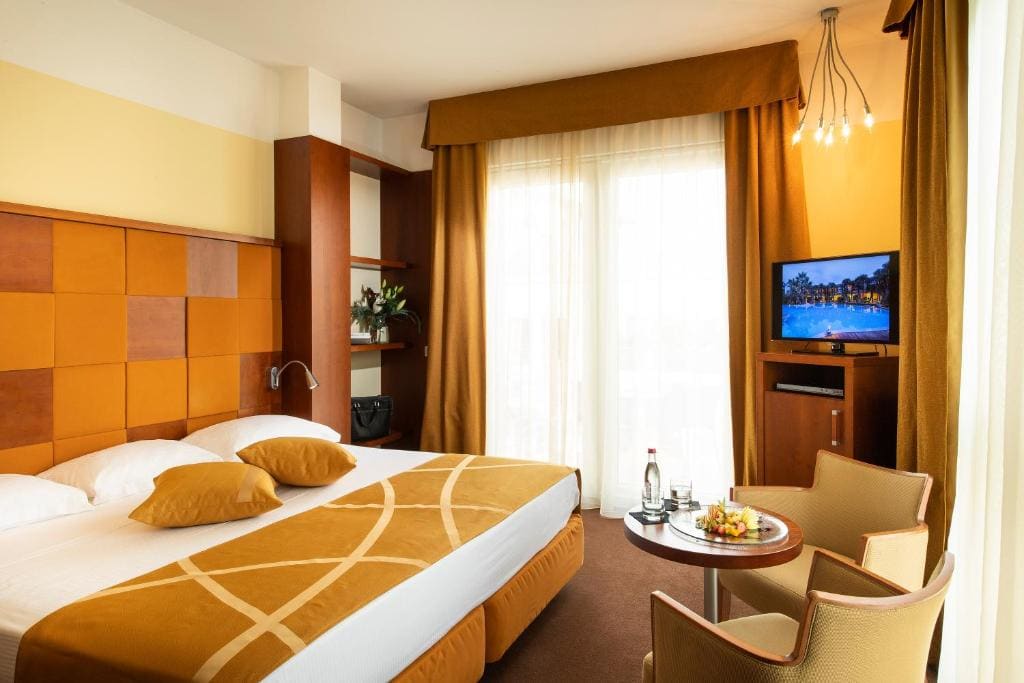 Classic Double Room room - Image 3
