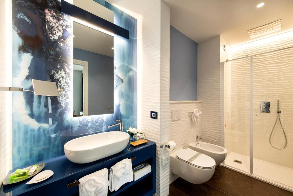 Deluxe Room room - Image 2