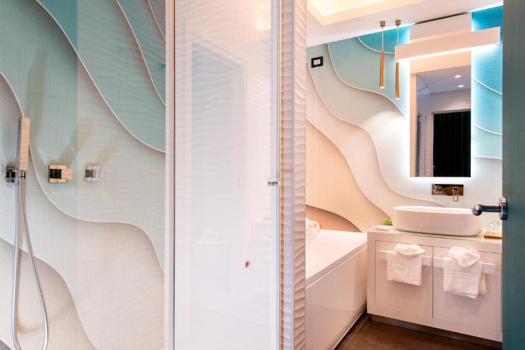 Suite room - Image 1
