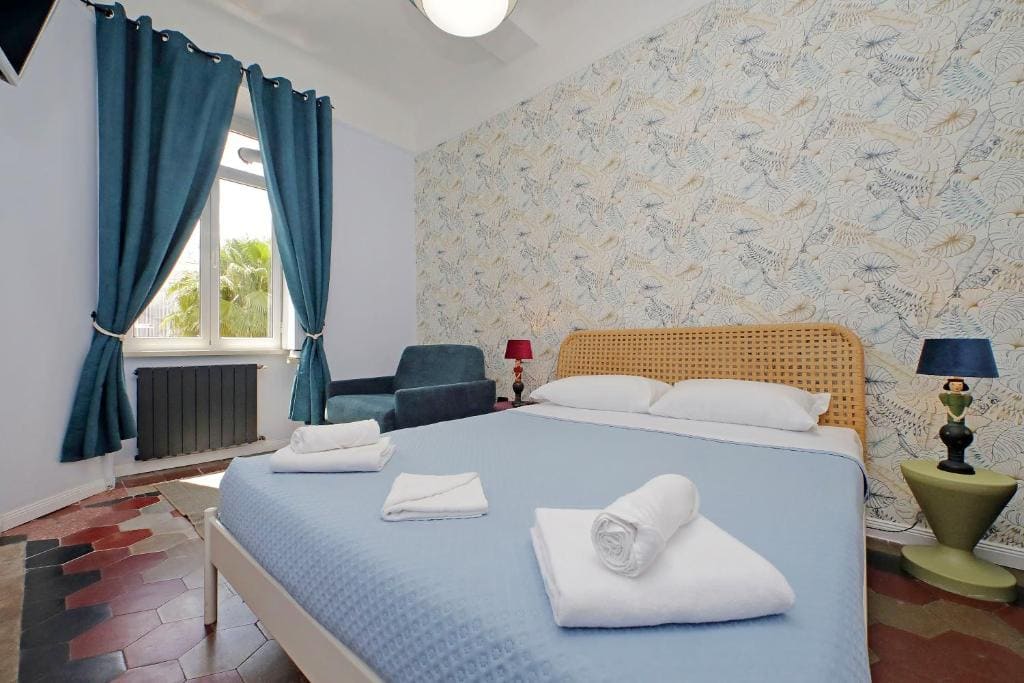 Triple Room with Private Bathroom room - Image 2