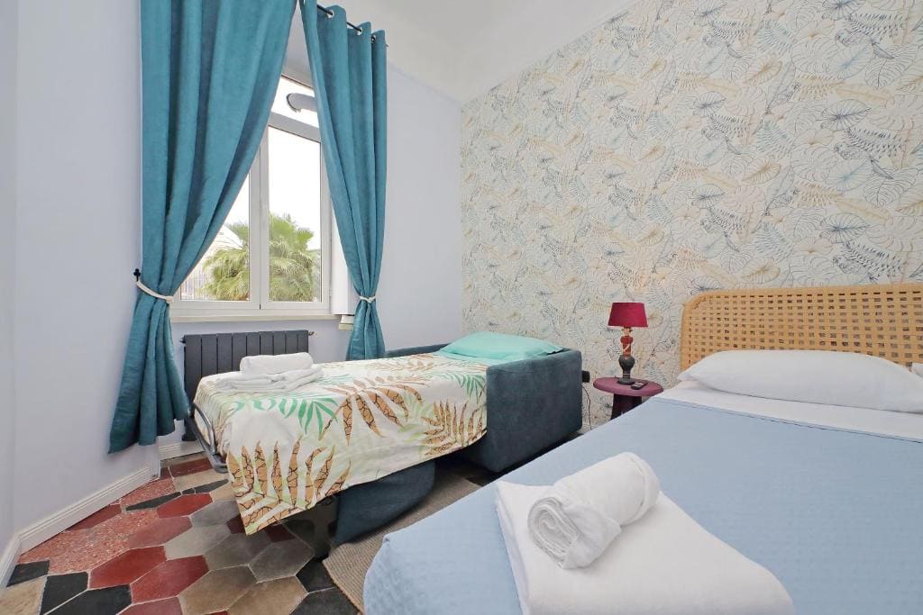 Triple Room with Private Bathroom room - Image 3