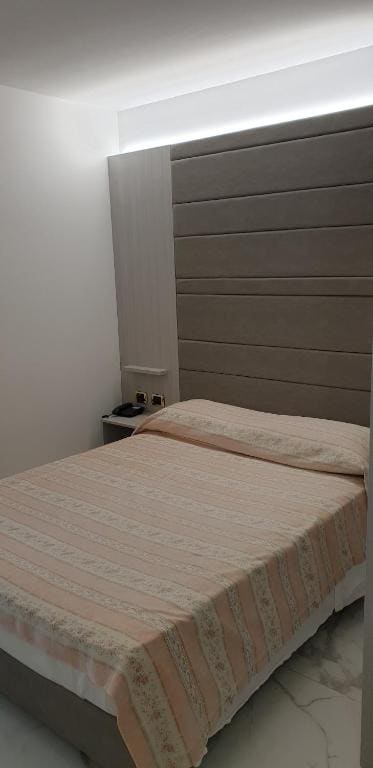 Standard Double Room room - Image 2