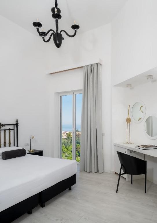 Double or Twin Room with Sea View room - Image 2