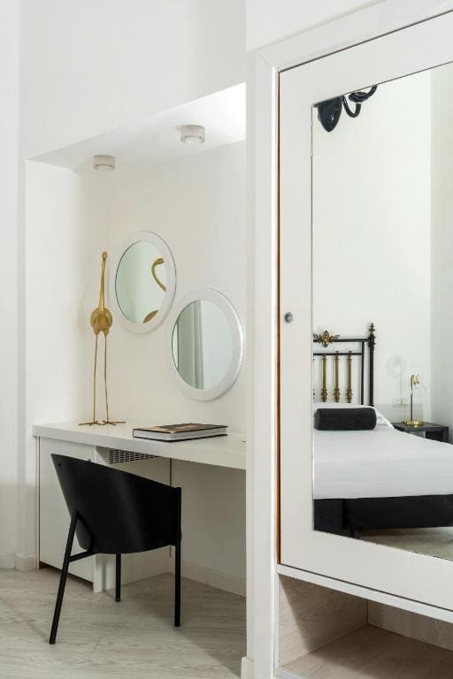 Double or Twin Room with Sea View room - Image 3
